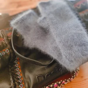 Les mitaines en angora (aig. n°4)